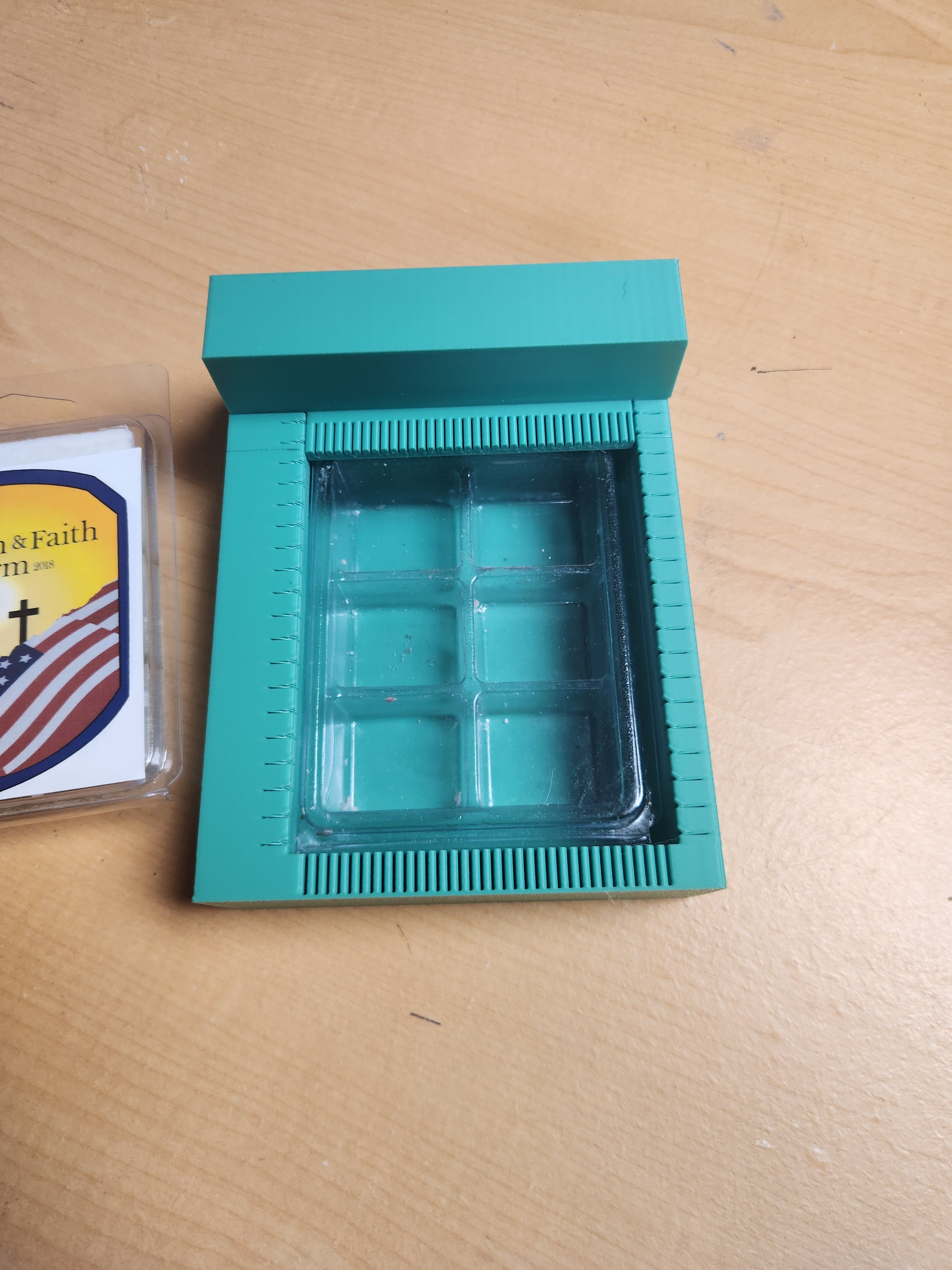 Precision Label Applicator for Wax Melt Clamshells