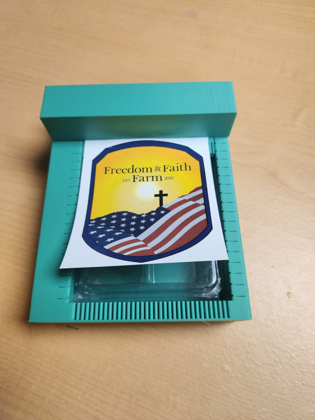 Precision Label Applicator for Wax Melt Clamshells